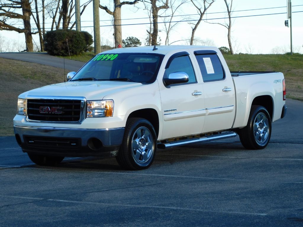 GMC Sierra 1500 SLT Crew Cab 4WD 2011