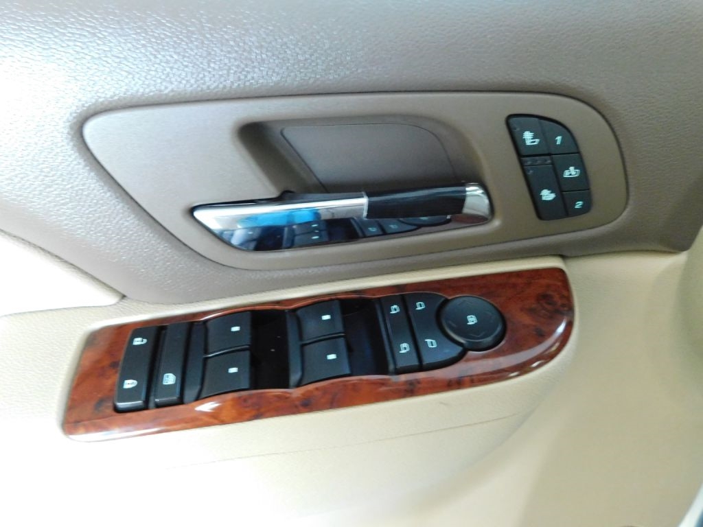 GMC Sierra 1500 SLT Crew Cab 4WD 2011