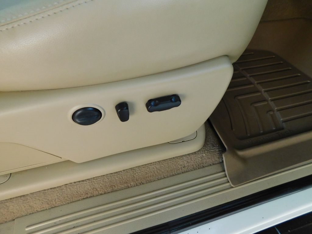 GMC Sierra 1500 SLT Crew Cab 4WD 2011