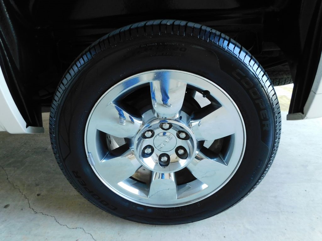 GMC Sierra 1500 SLT Crew Cab 4WD 2011