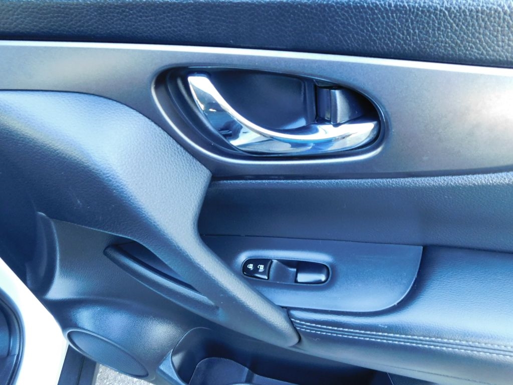 Nissan Rogue S AWD 2016