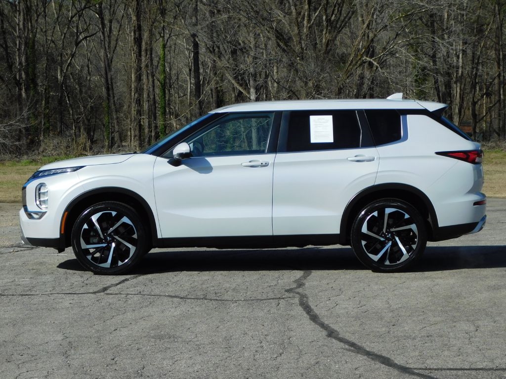 Mitsubishi Outlander SE 2022