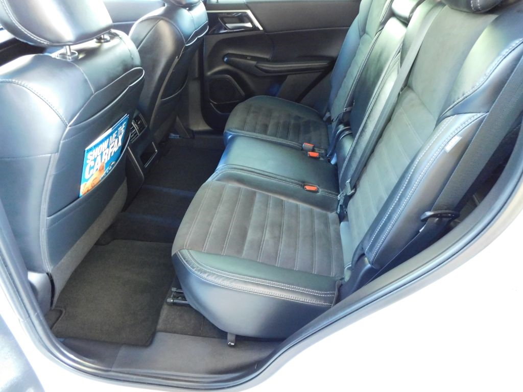 Mitsubishi Outlander SE 2022