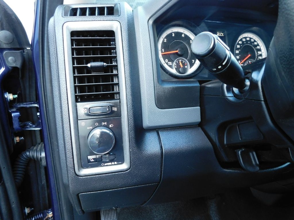 RAM 1500 Tradesman Quad Cab 4WD 2014