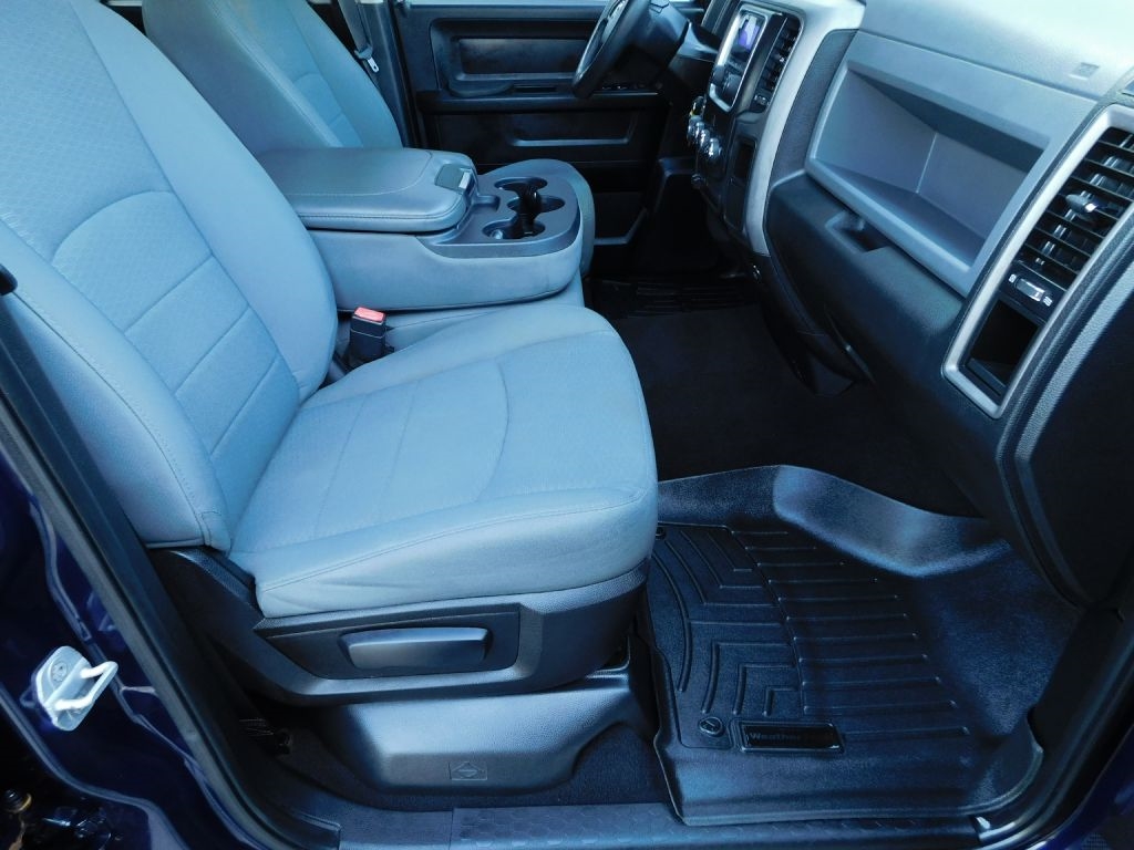 RAM 1500 Tradesman Quad Cab 4WD 2014