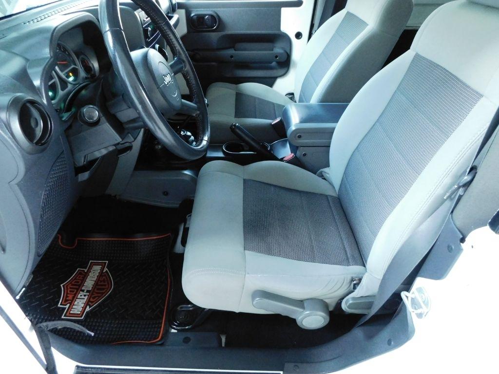 Jeep Wrangler Sport 4WD 2010