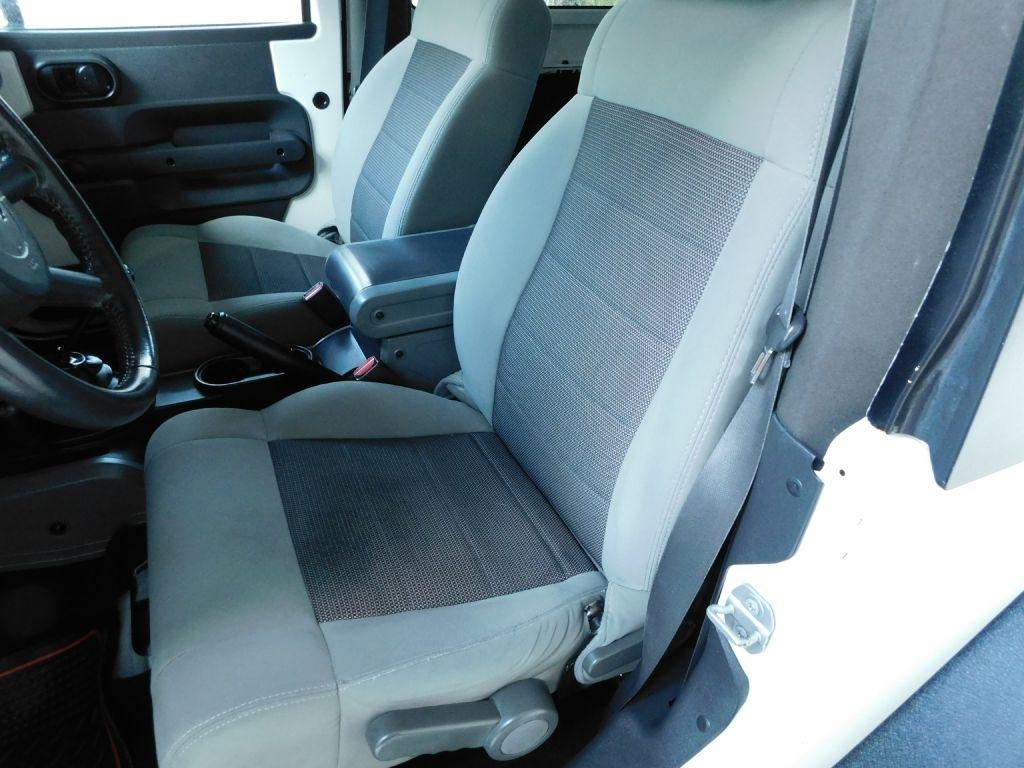 Jeep Wrangler Sport 4WD 2010