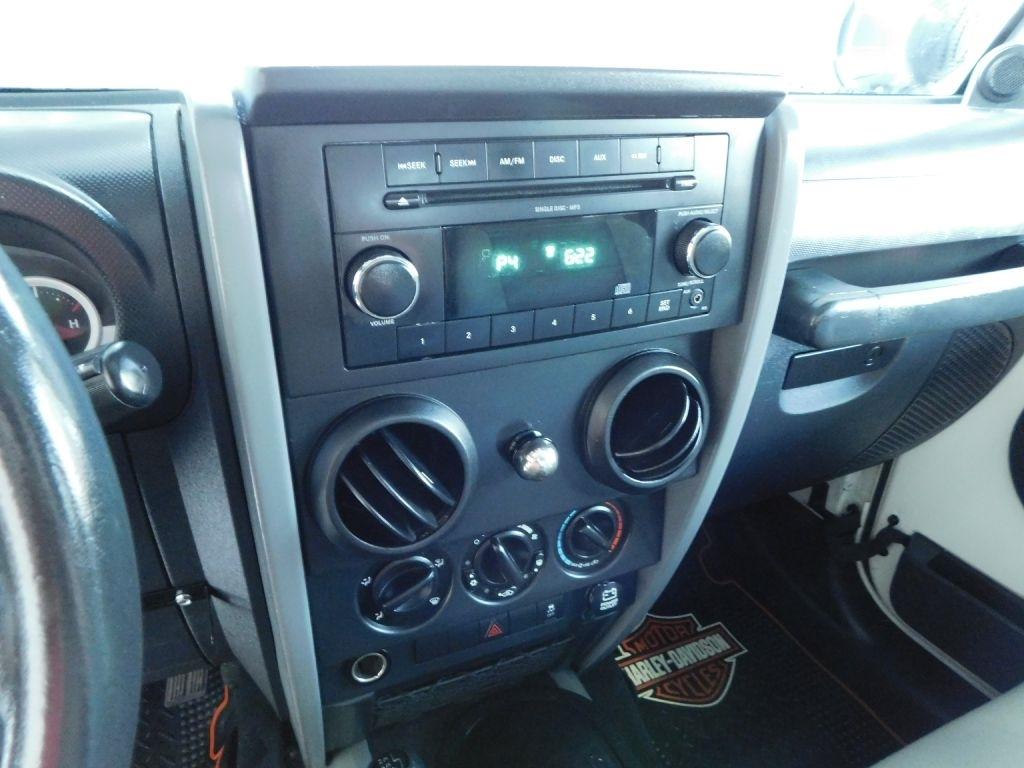 Jeep Wrangler Sport 4WD 2010