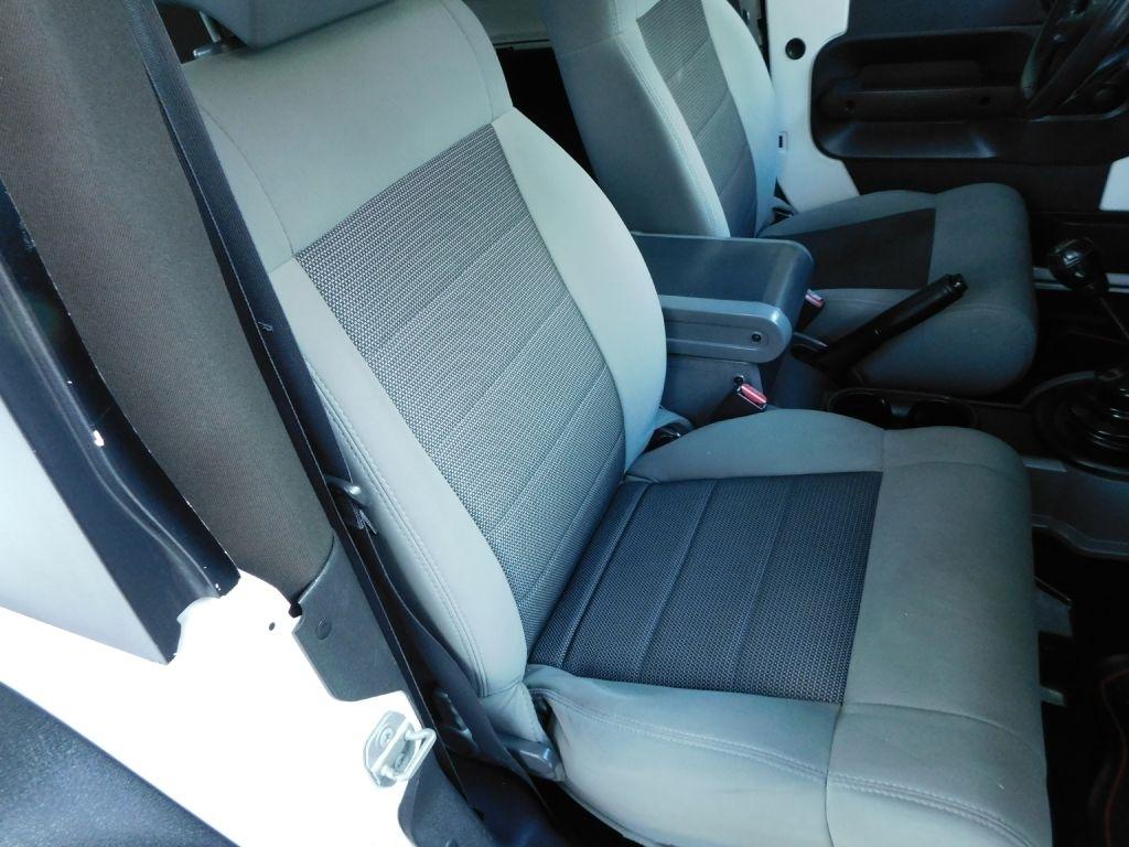 Jeep Wrangler Sport 4WD 2010