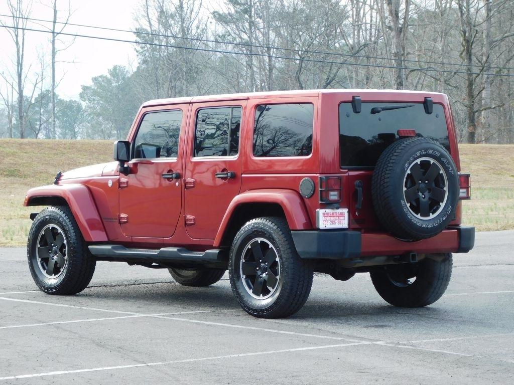 Jeep Wrangler Unlimited Sahara 4WD 2012