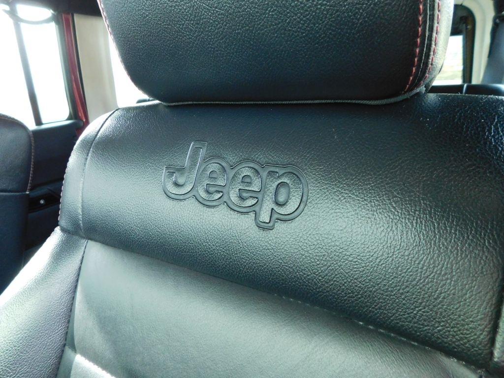 Jeep Wrangler Unlimited Sahara 4WD 2012