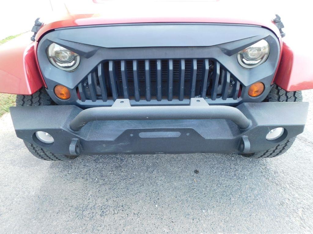 Jeep Wrangler Unlimited Sahara 4WD 2012