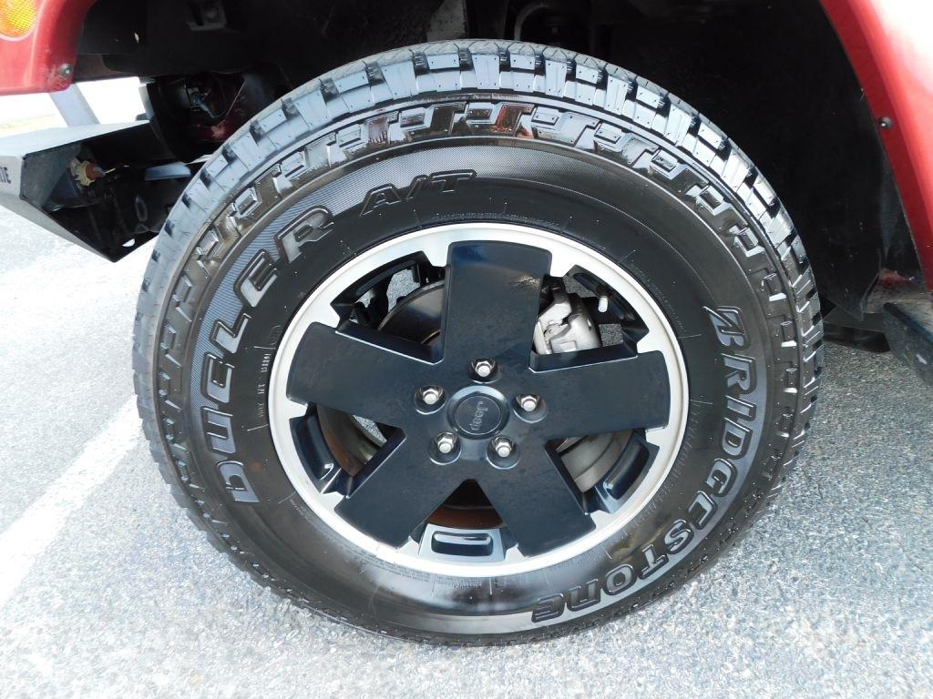 Jeep Wrangler Unlimited Sahara 4WD 2012