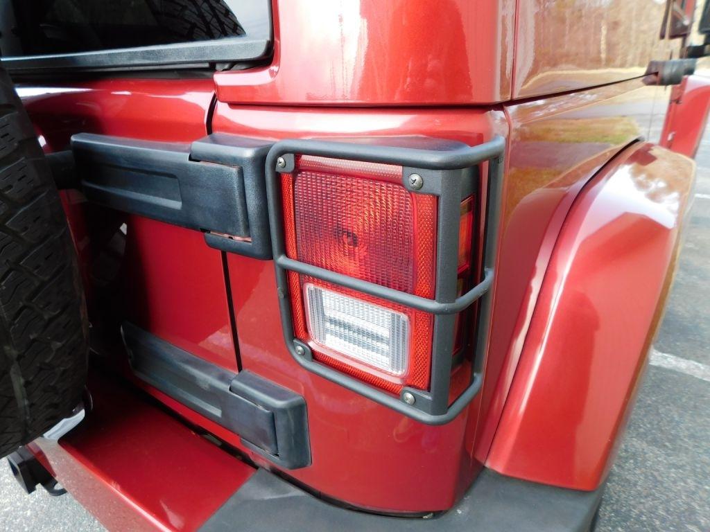 Jeep Wrangler Unlimited Sahara 4WD 2012