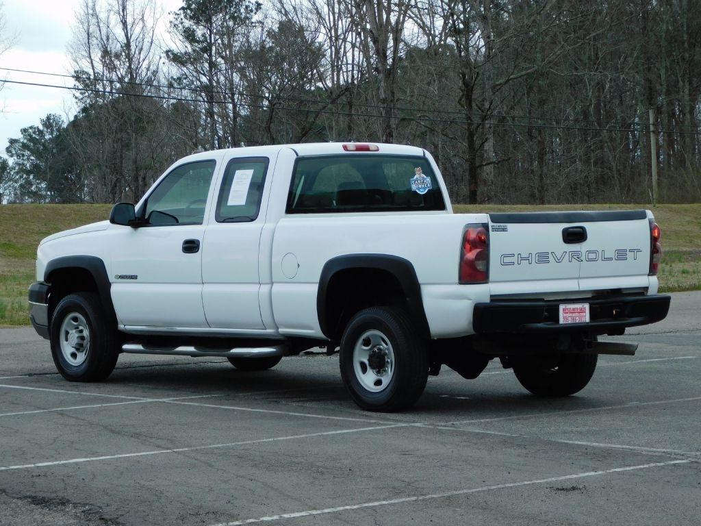 Chevrolet Silverado 2500HD Ext. Cab Long Bed 2WD 2005