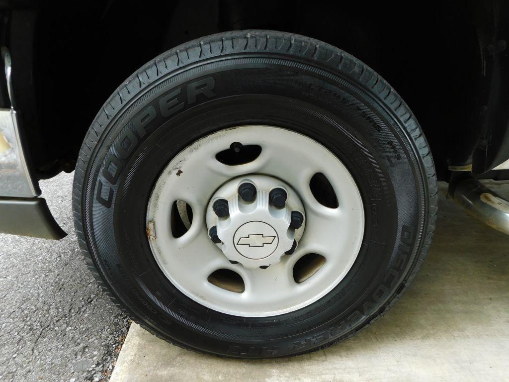 Chevrolet Silverado 2500HD Ext. Cab Long Bed 2WD 2005