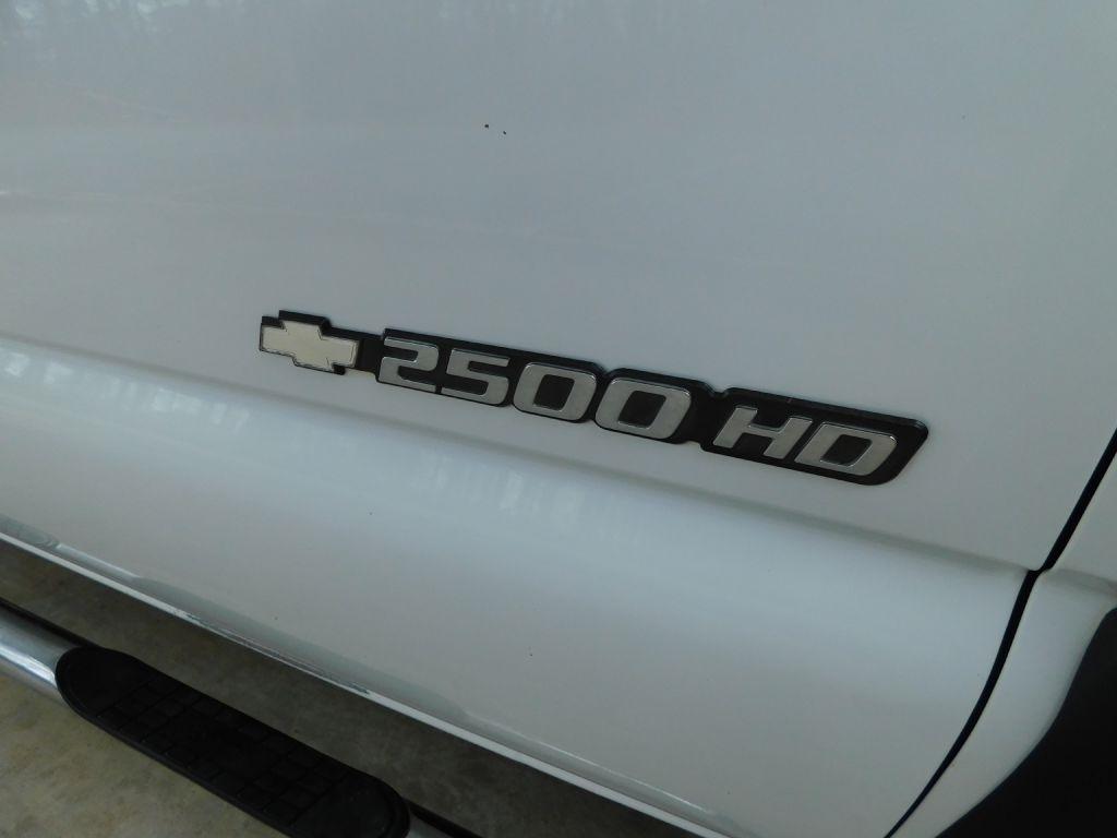 Chevrolet Silverado 2500HD Ext. Cab Long Bed 2WD 2005