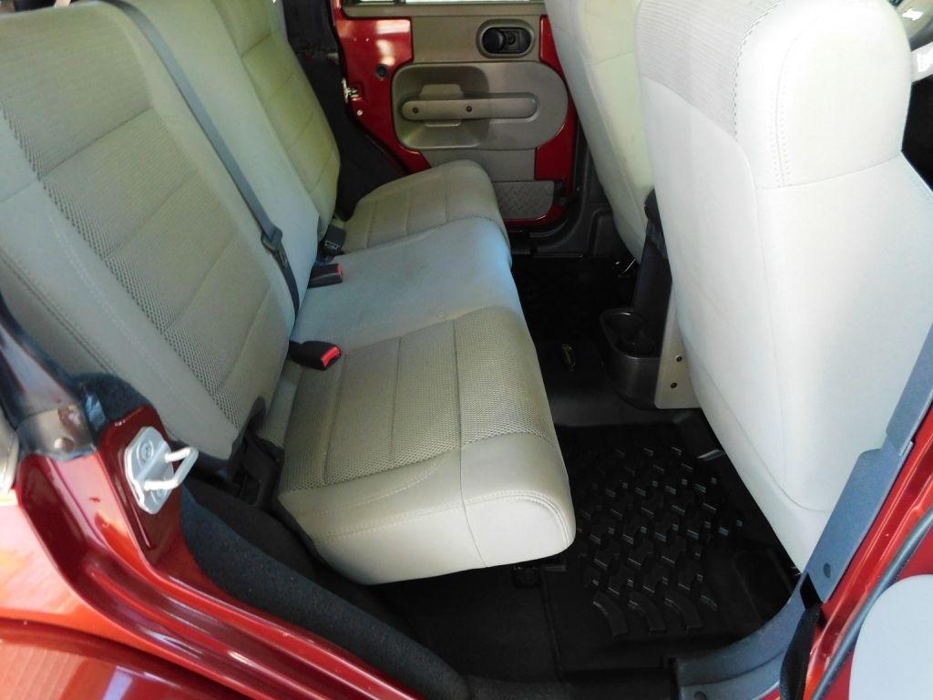 Jeep Wrangler Unlimited Sahara 4WD 2007