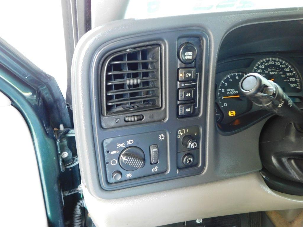 Chevrolet Tahoe 4WD 2003