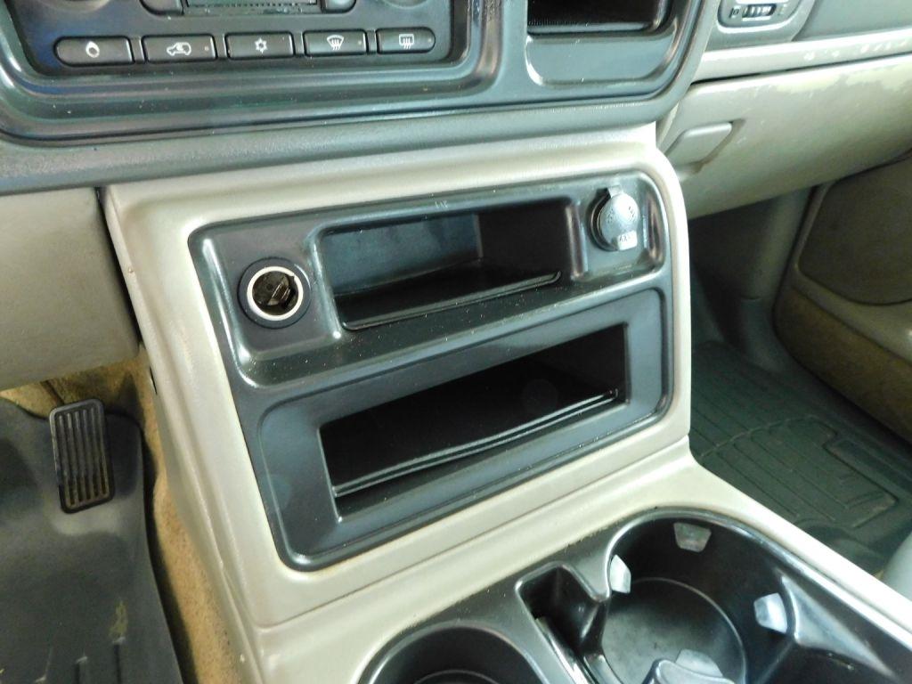 Chevrolet Tahoe 4WD 2003