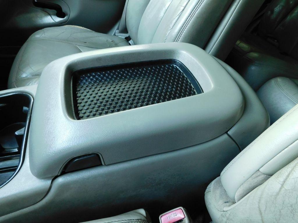 Chevrolet Tahoe 4WD 2003