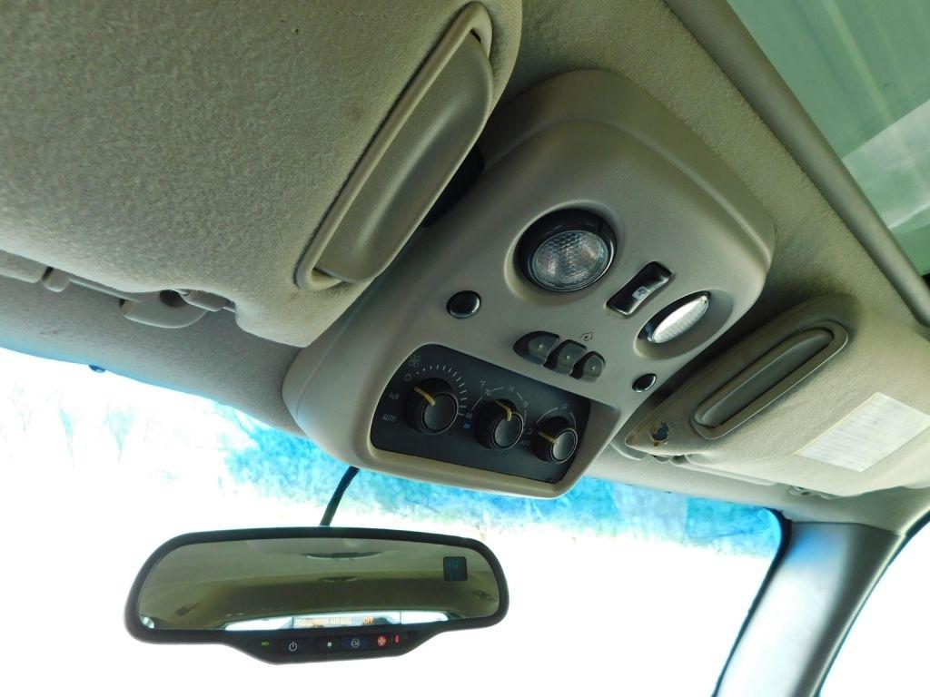 Chevrolet Tahoe 4WD 2003