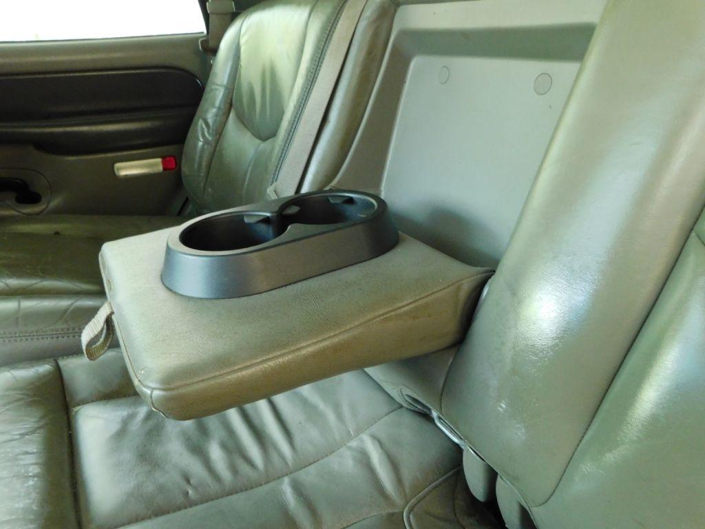 Chevrolet Tahoe 4WD 2003