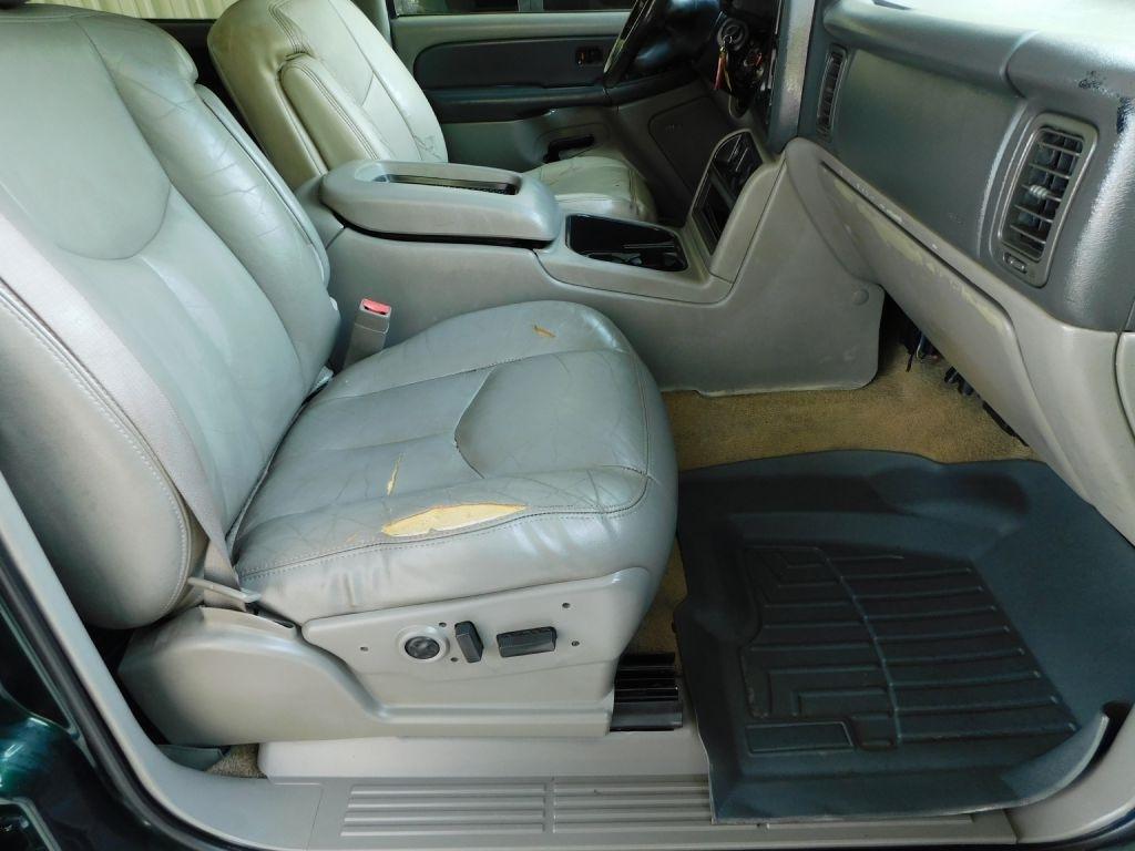 Chevrolet Tahoe 4WD 2003