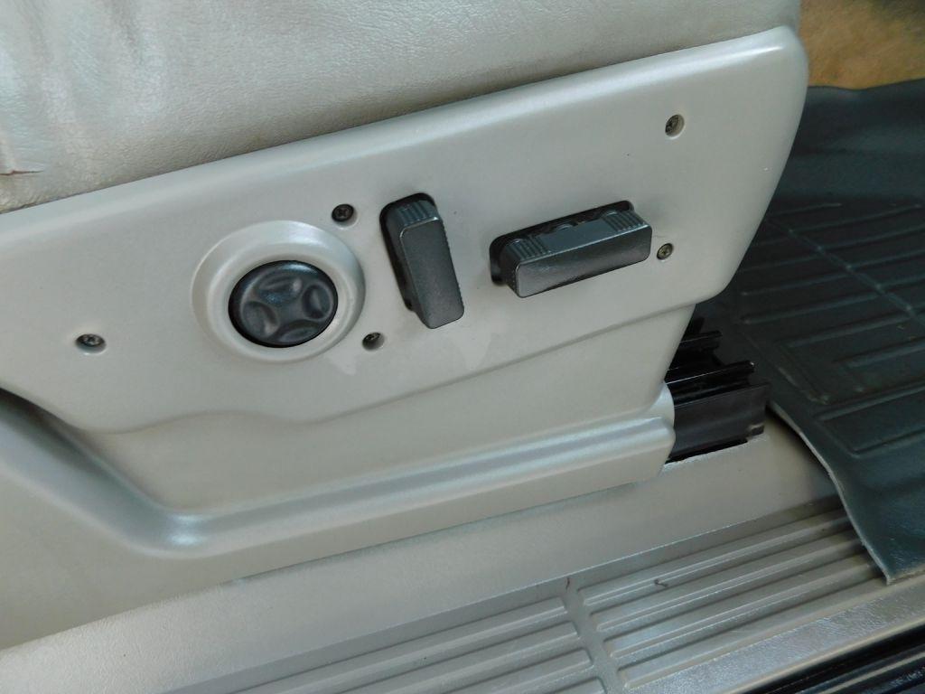 Chevrolet Tahoe 4WD 2003