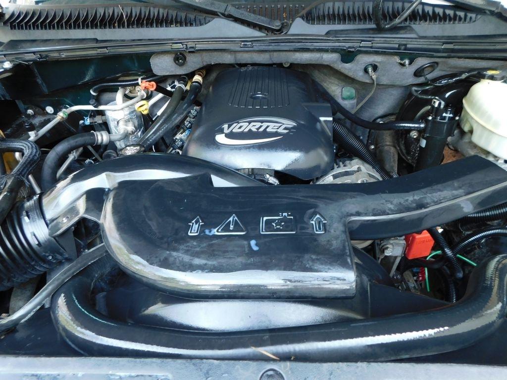 Chevrolet Tahoe 4WD 2003