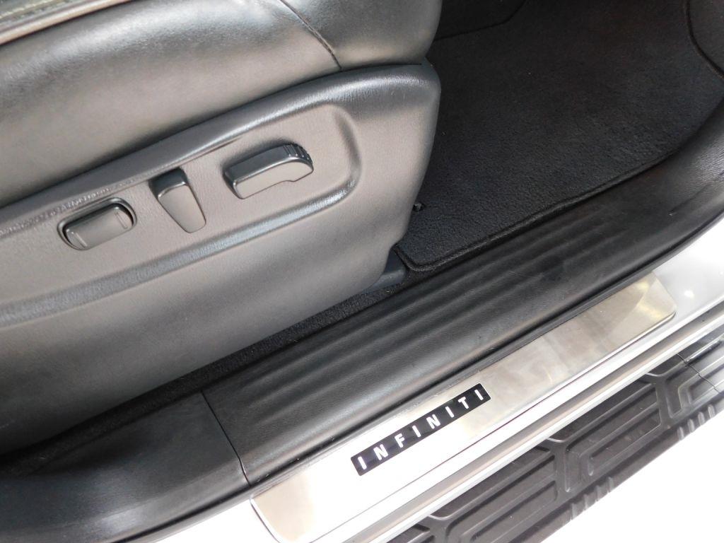 Infiniti QX80 2WD 2017