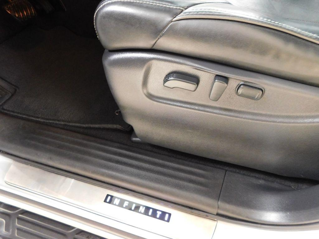 Infiniti QX80 Base 4D SUV RWD 2017