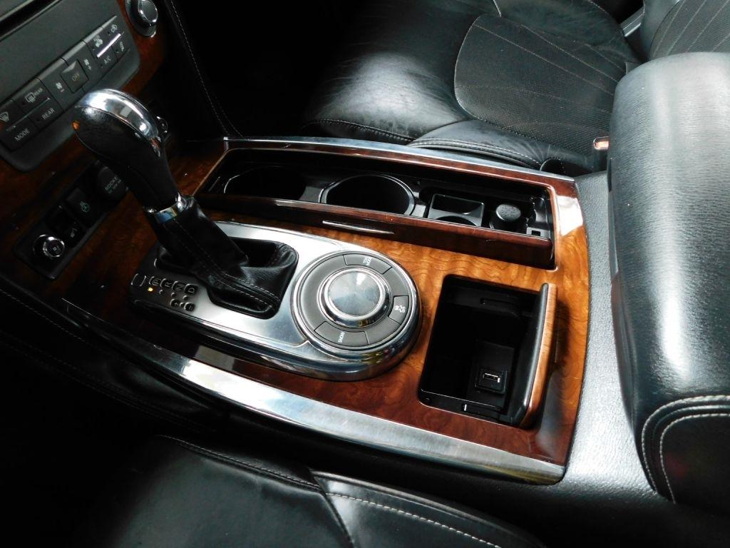 Infiniti QX80 Base 4D SUV RWD 2017