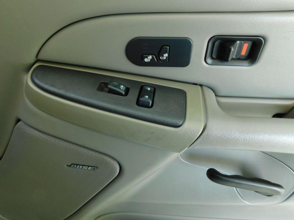 Chevrolet Tahoe 4WD 2004