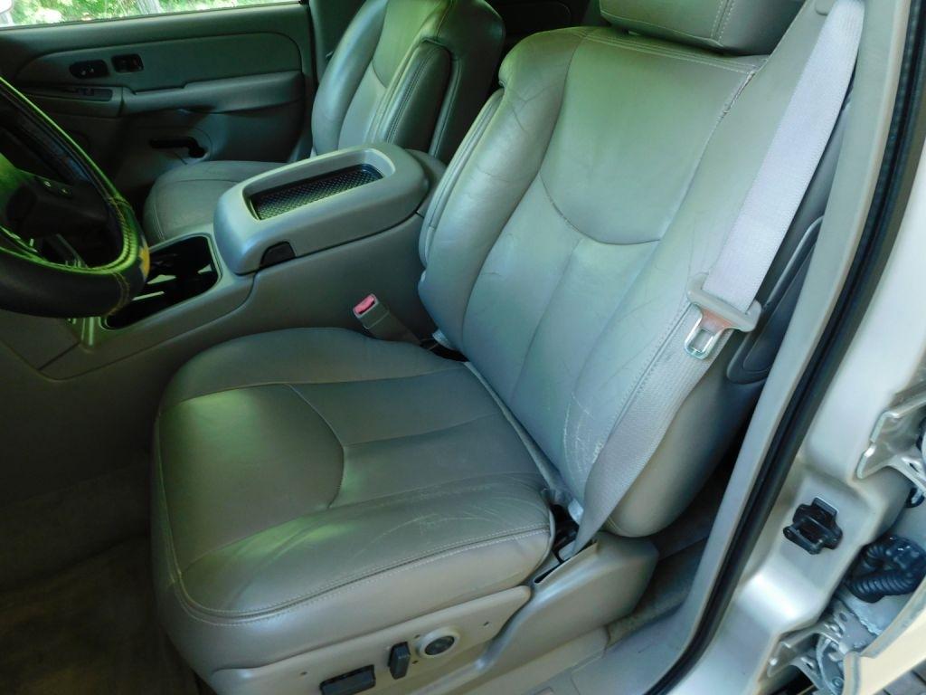 Chevrolet Tahoe Z71 4D SUV 4WD 2004