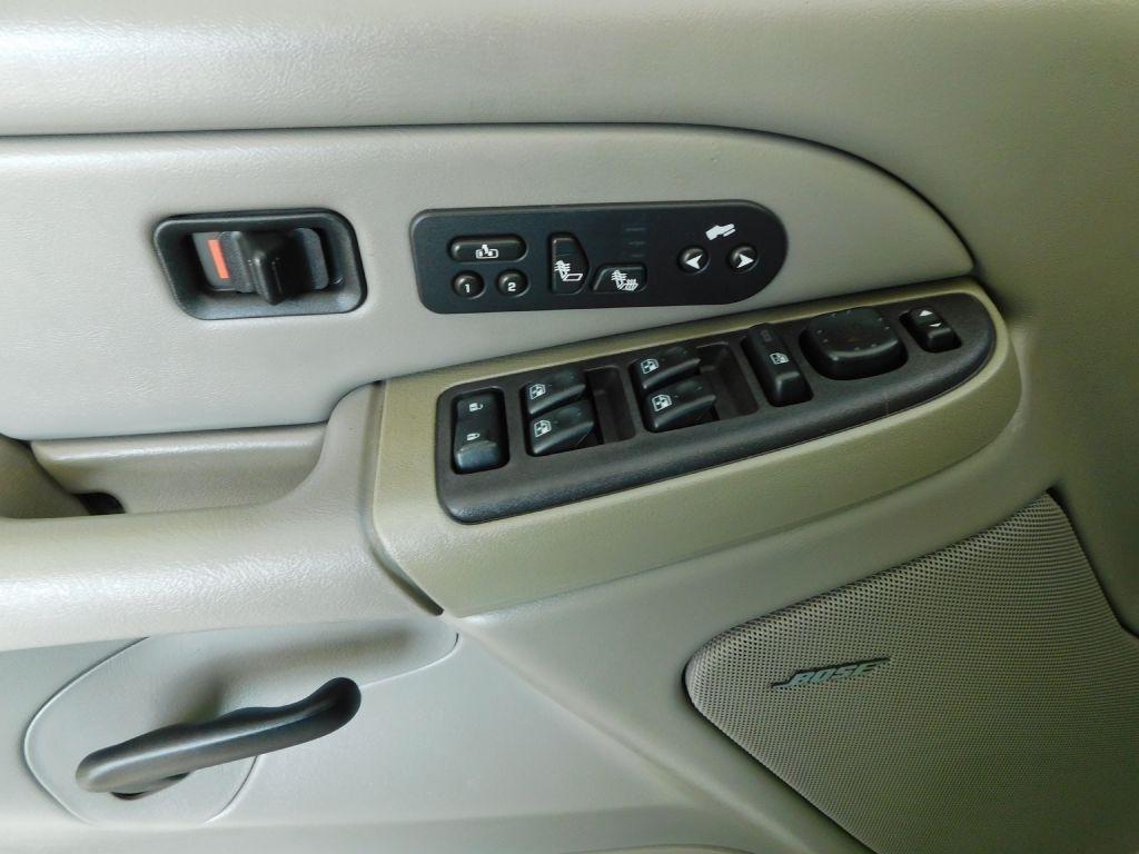 Chevrolet Tahoe Z71 4D SUV 4WD 2004
