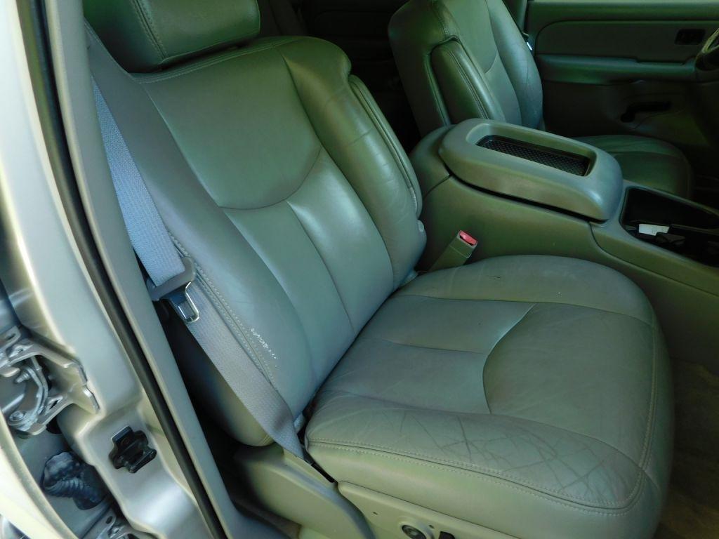 Chevrolet Tahoe Z71 4D SUV 4WD 2004