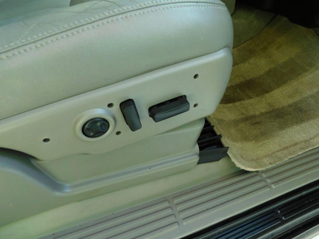 Chevrolet Tahoe Z71 4D SUV 4WD 2004