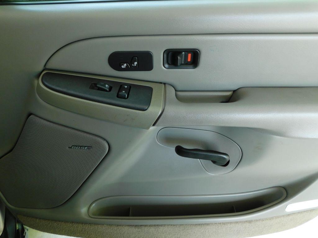 Chevrolet Tahoe Z71 4D SUV 4WD 2004