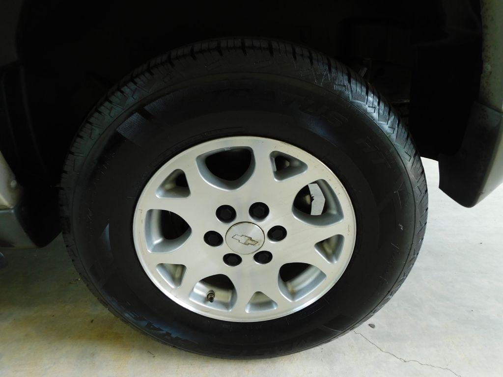 Chevrolet Tahoe Z71 4D SUV 4WD 2004