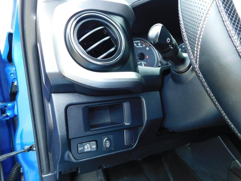 Toyota Tacoma SR5 Double Cab Long Bed V6 6AT 4WD 2016