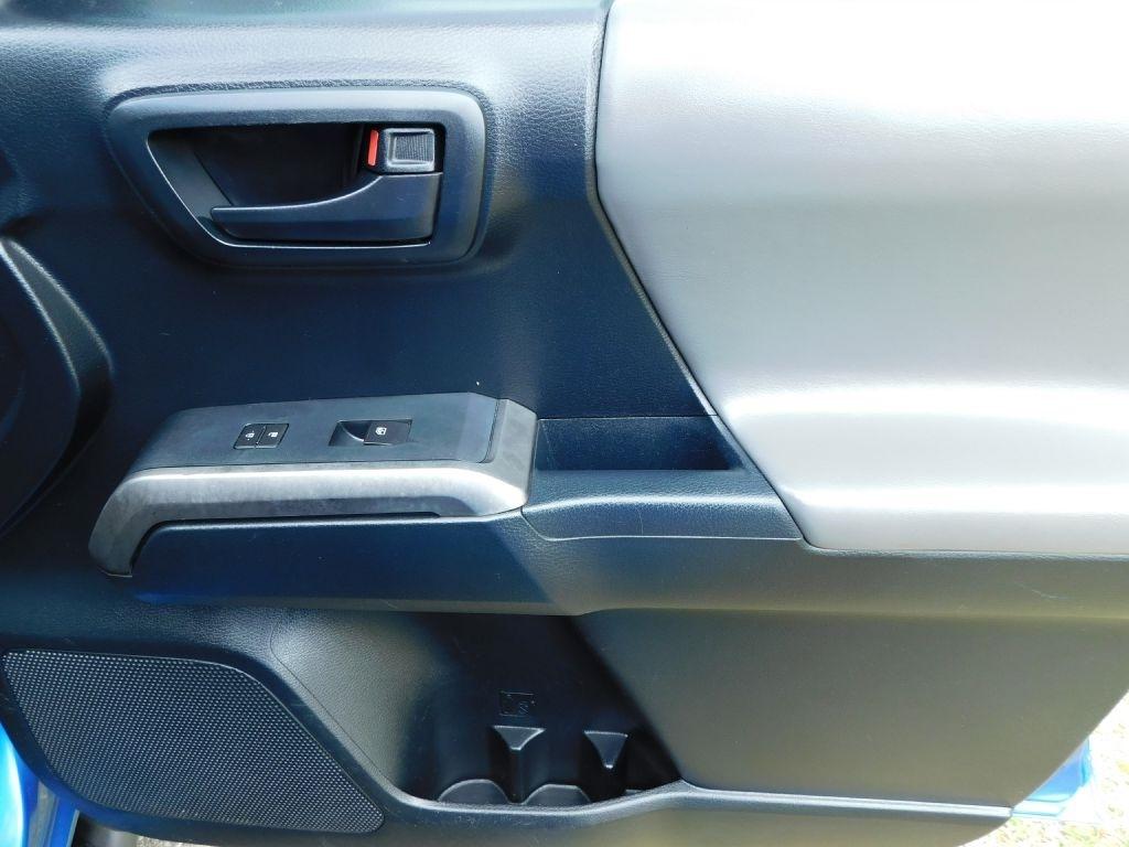 Toyota Tacoma SR5 Double Cab Long Bed V6 6AT 4WD 2016