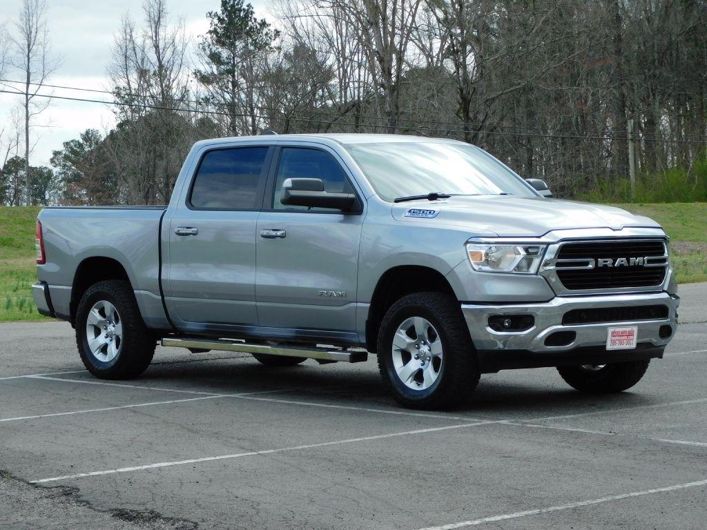 RAM 1500 Big Horn Crew Cab SWB 4WD 2020