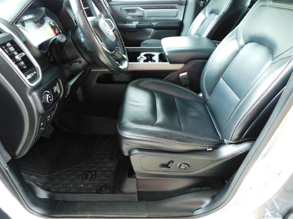 RAM 1500 Big Horn Crew Cab SWB 4WD 2020