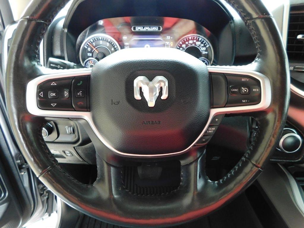 RAM 1500 Big Horn Crew Cab SWB 4WD 2020