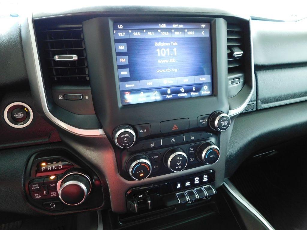 RAM 1500 Big Horn Crew Cab SWB 4WD 2020