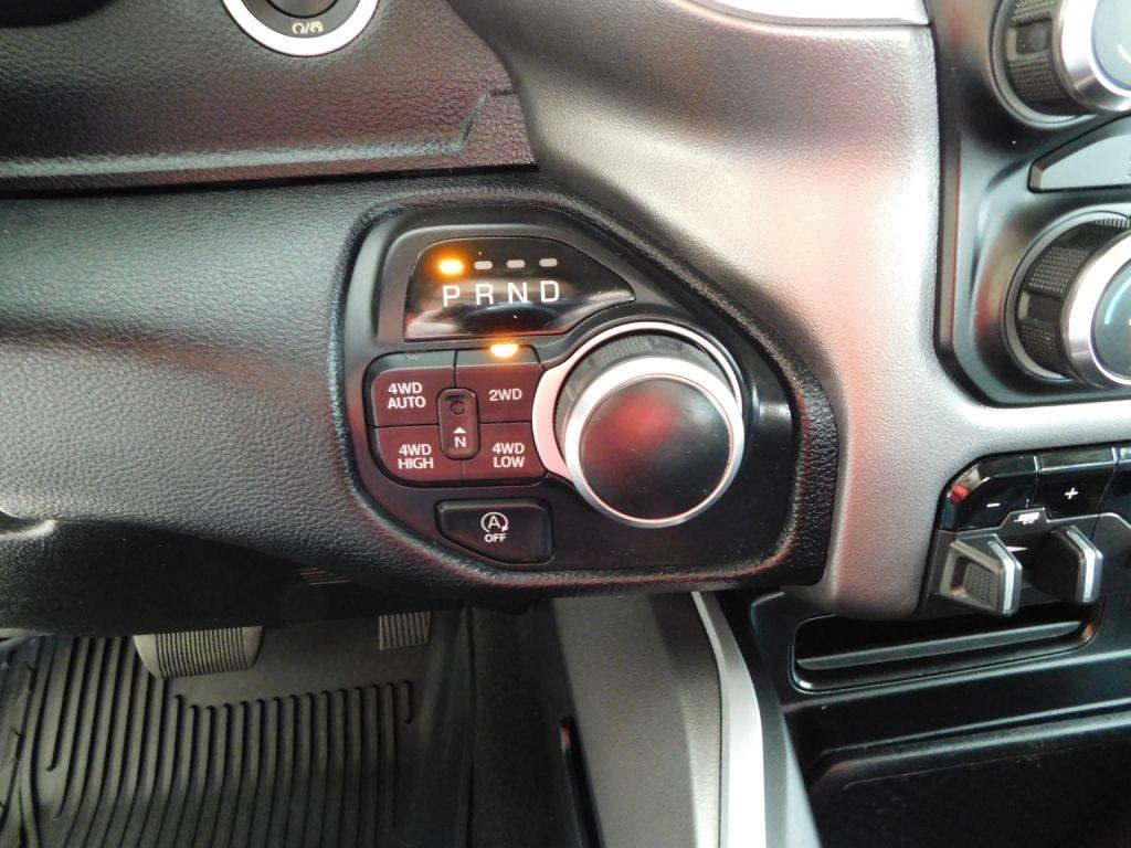 RAM 1500 Big Horn Crew Cab SWB 4WD 2020