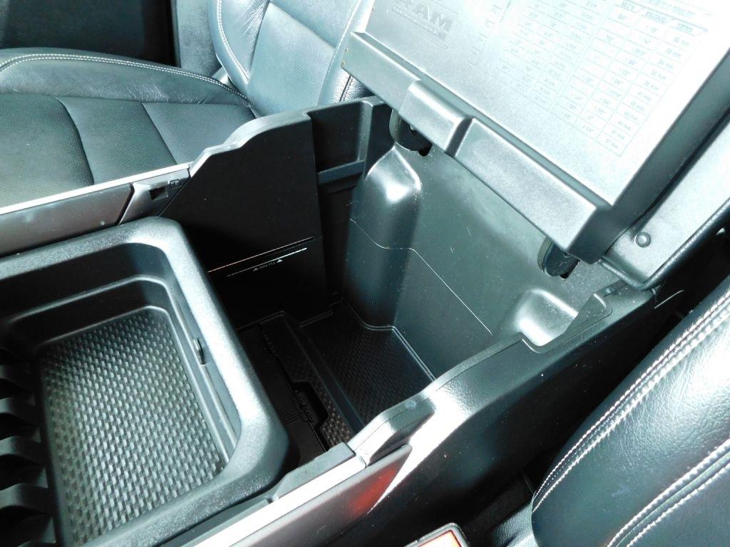 RAM 1500 Big Horn Crew Cab SWB 4WD 2020