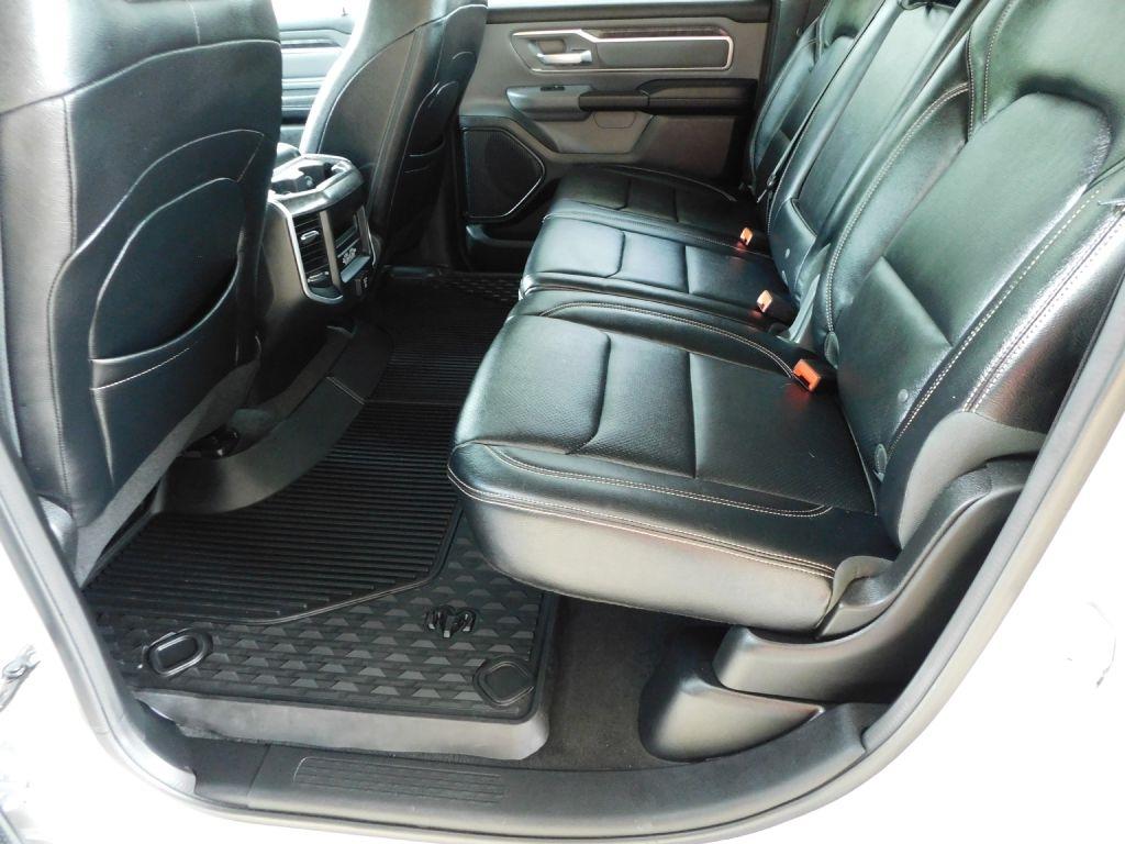 RAM 1500 Big Horn Crew Cab SWB 4WD 2020