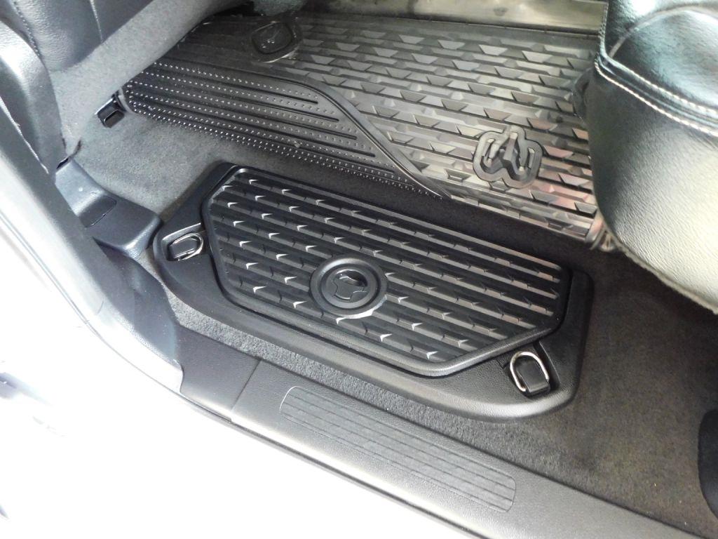 RAM 1500 Big Horn Crew Cab SWB 4WD 2020